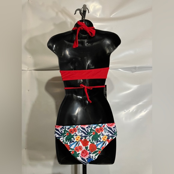 Women’s 2 Piece Bikini Swimsuit Size XSmall - Picture 2 of 2